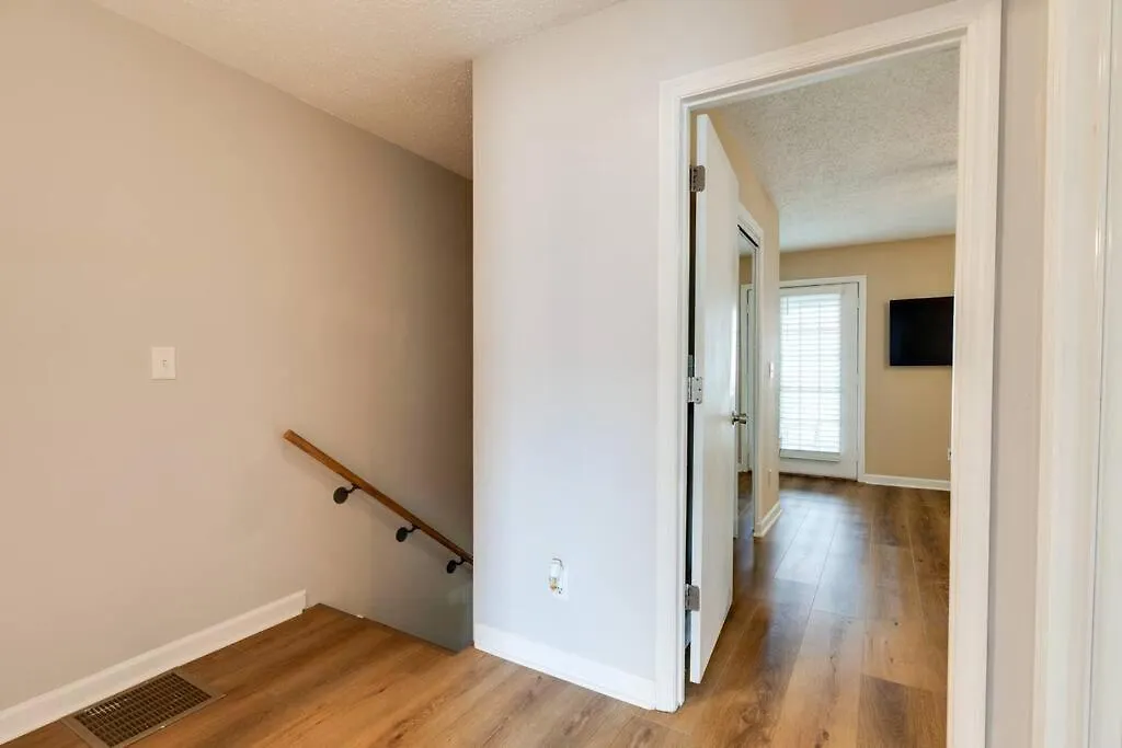 Cozy & Fun Apartment By Broadway, Room For 8! Nashville 0*,  USA